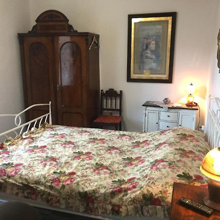 Vintage House For Rent 60M From Sea Apartman Baška Voda Kültér fotó