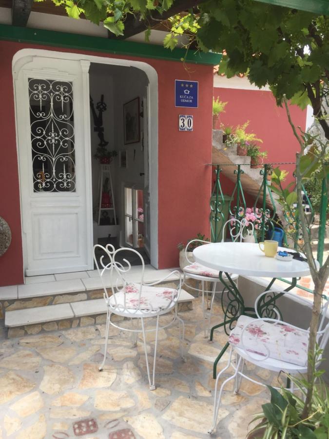 Vintage House For Rent 60M From Sea Apartman Baška Voda Kültér fotó