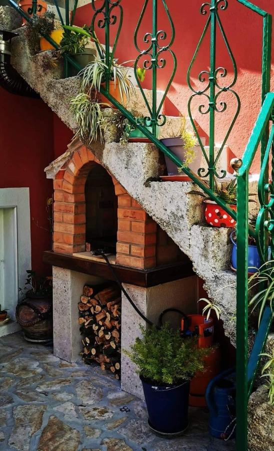 Vintage House For Rent 60M From Sea Apartman Baška Voda Kültér fotó
